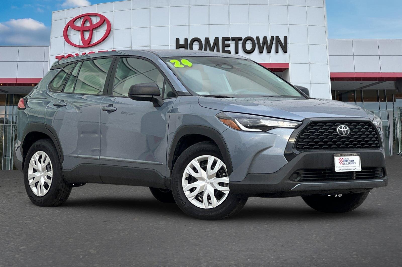 2024 Toyota Corolla Cross L photo 2