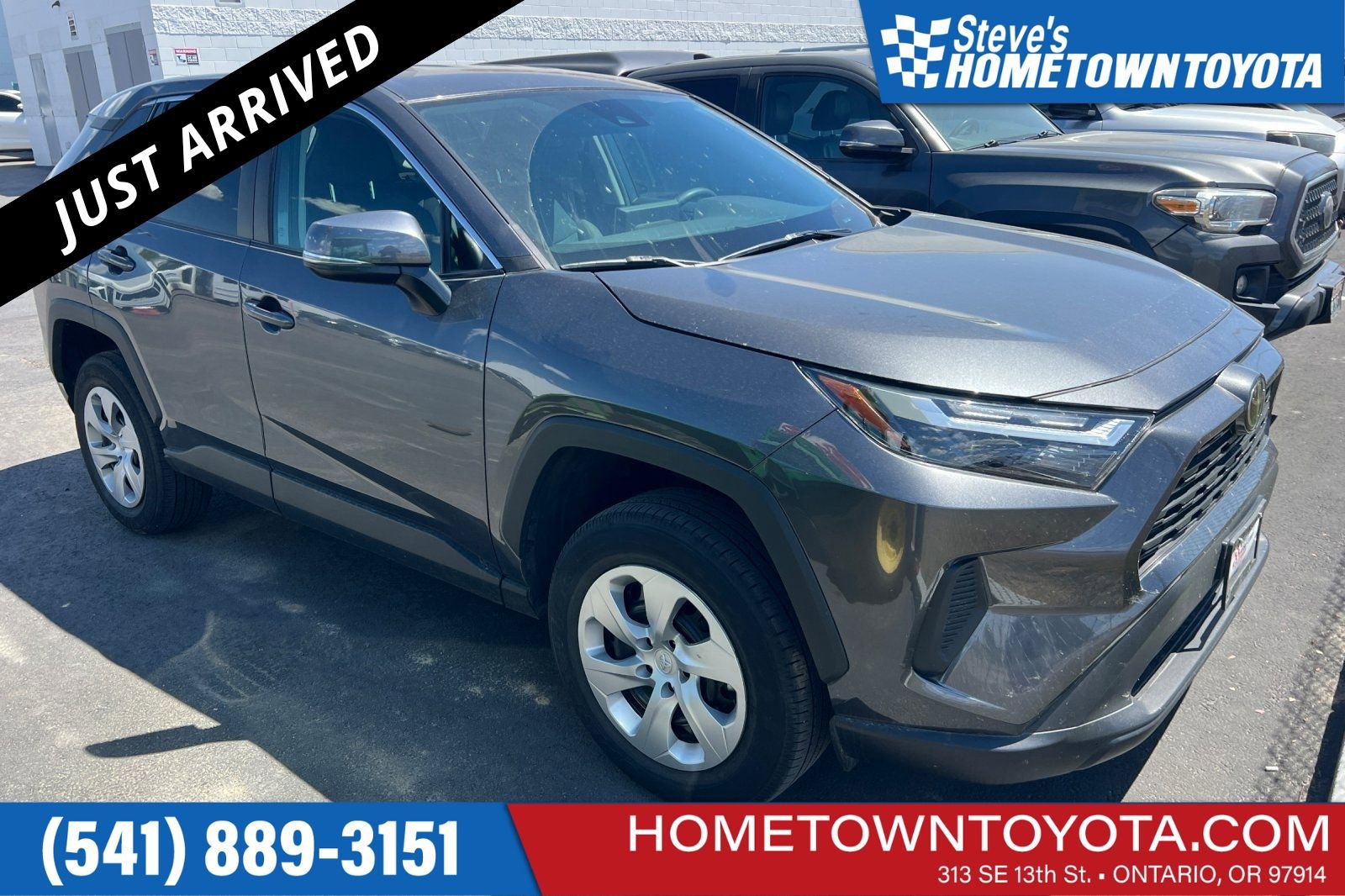 2023 Toyota RAV4 LE AWD's photo