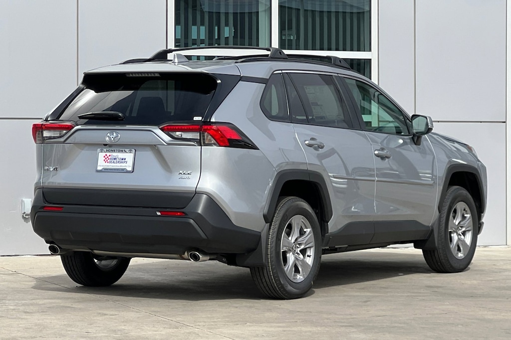 New 2025 Toyota RAV4 XLE SUV