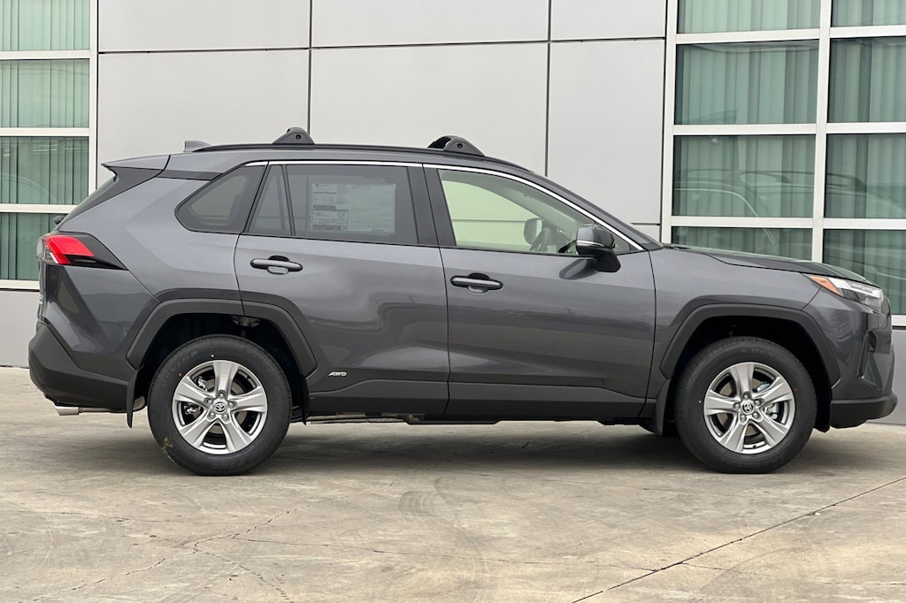 New 2025 Toyota RAV4 Hybrid XLE SUV