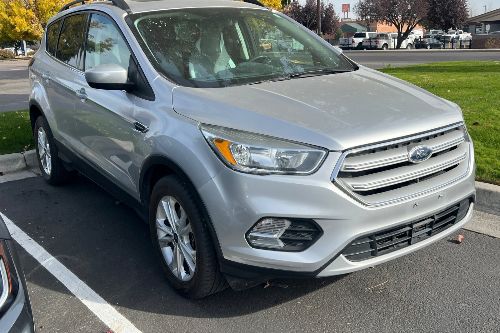 Used 2018 Ford Escape SE with VIN 1FMCU9GD0JUA73275 for sale in Ontario, OR