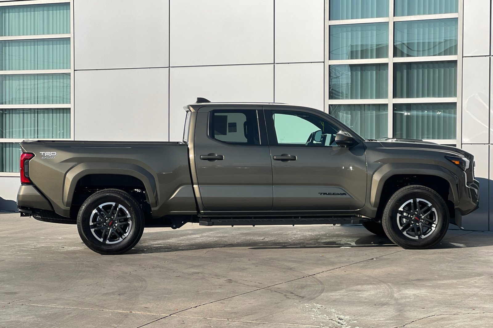 2025 Toyota Tacoma photo 3