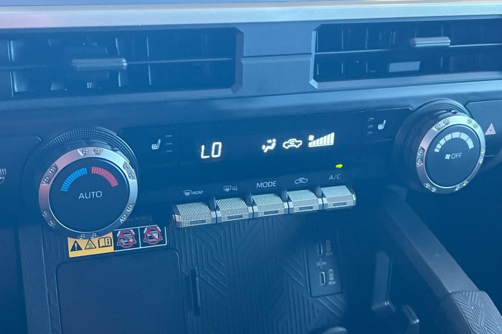 2024 Toyota Tacoma SR5 - Photo 16