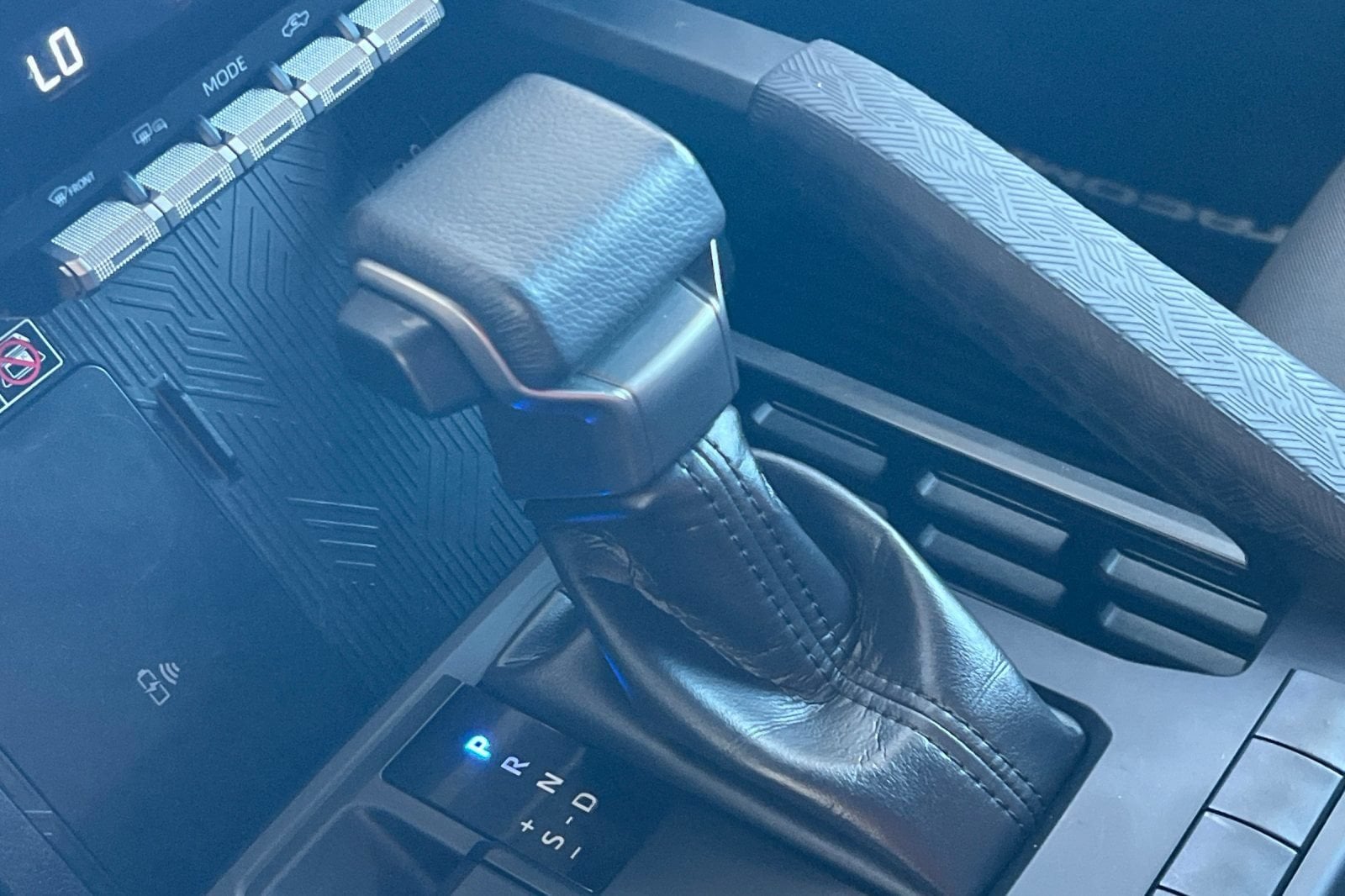 2024 Toyota Tacoma SR5 - Photo 17