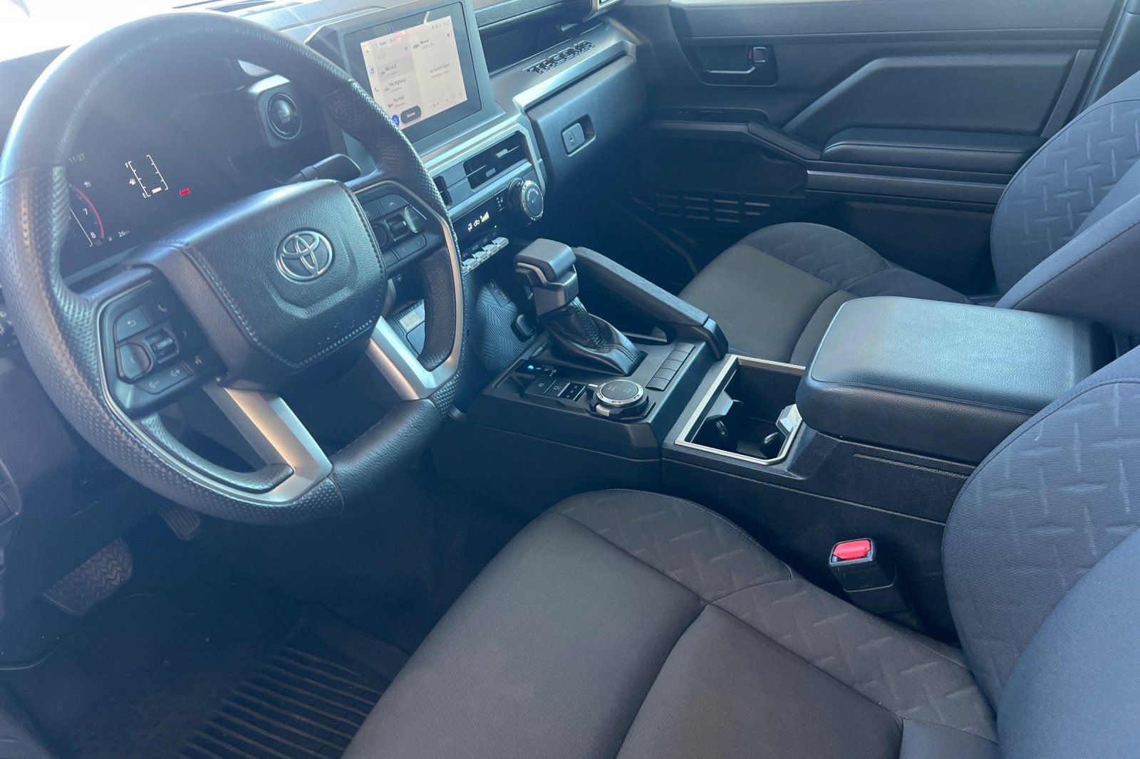 2024 Toyota Tacoma SR5 - Photo 7