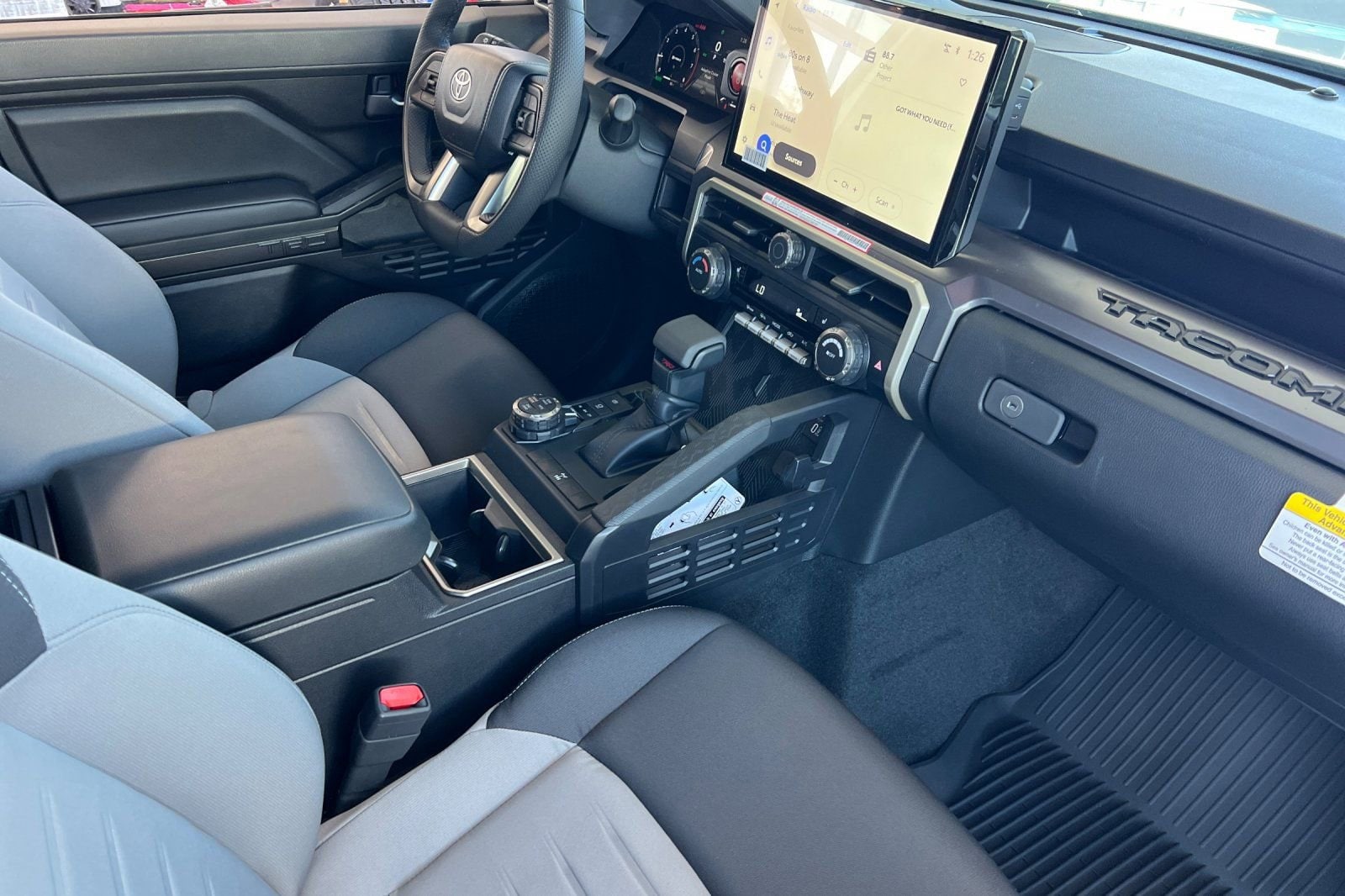 2026 Toyota Tacoma TRD Off Road - Photo 12