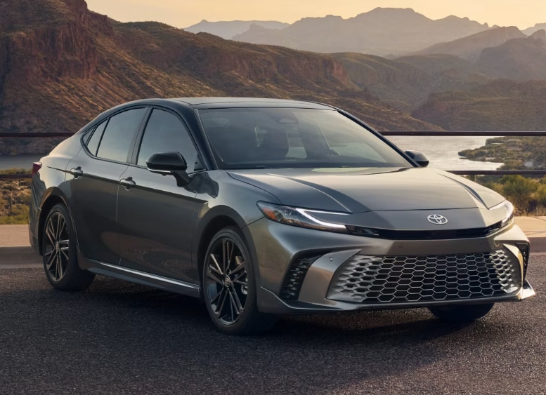 2025 Toyota Camry trim levels at Hometown Toyota