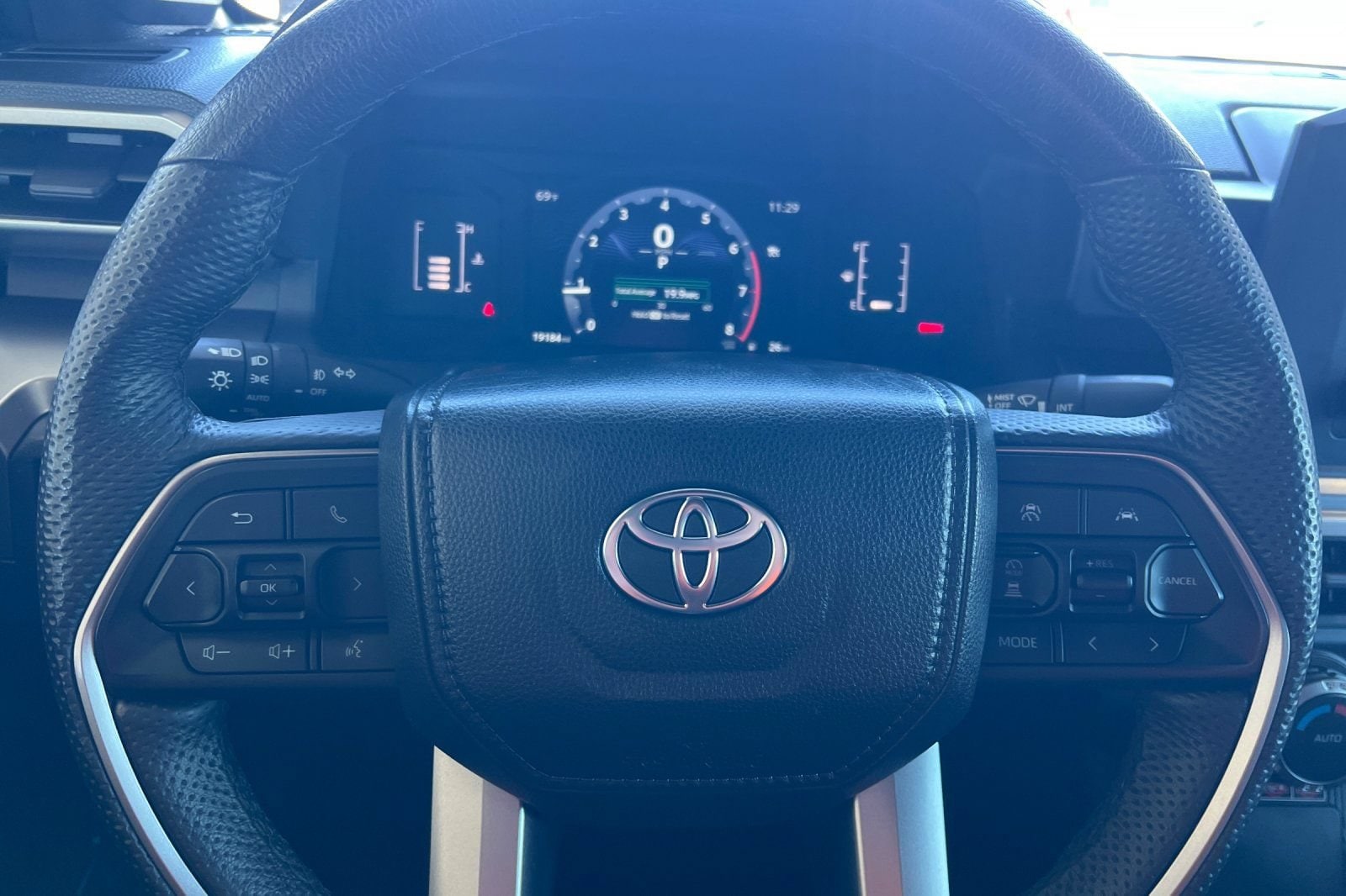 2024 Toyota Tacoma SR5 - Photo 19