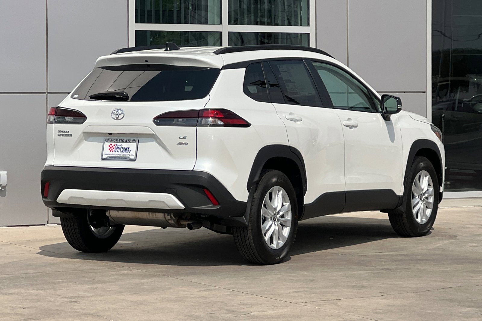 2026 Toyota Corolla Cross LE photo 3