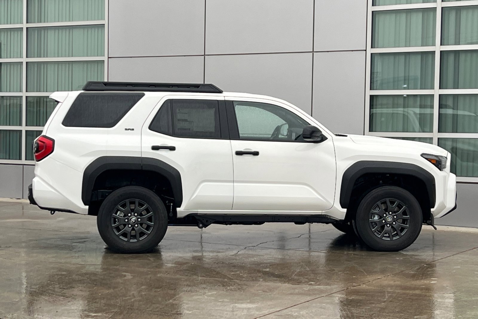 2025 Toyota 4Runner SR5 photo 3