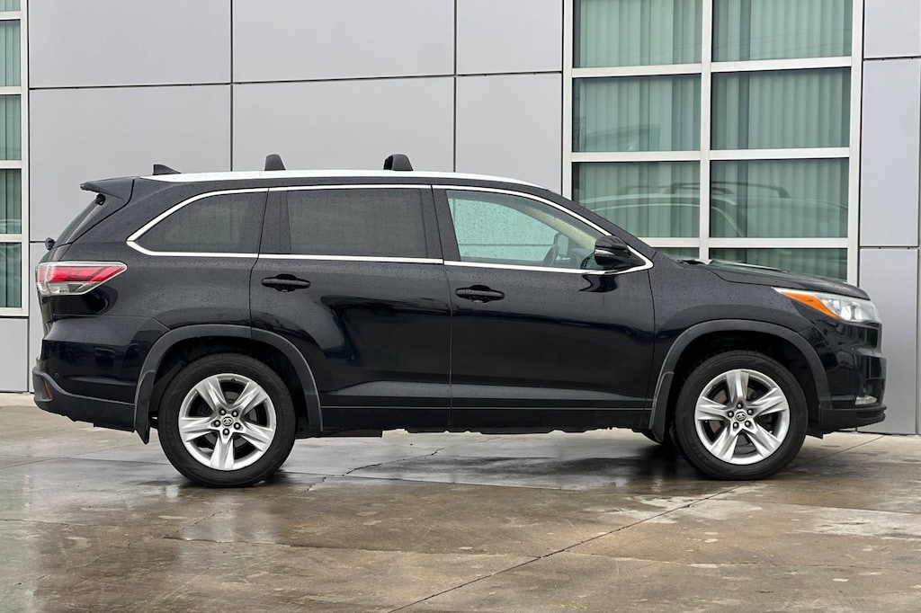 Used 2016 Toyota Highlander Limited V6 SUV