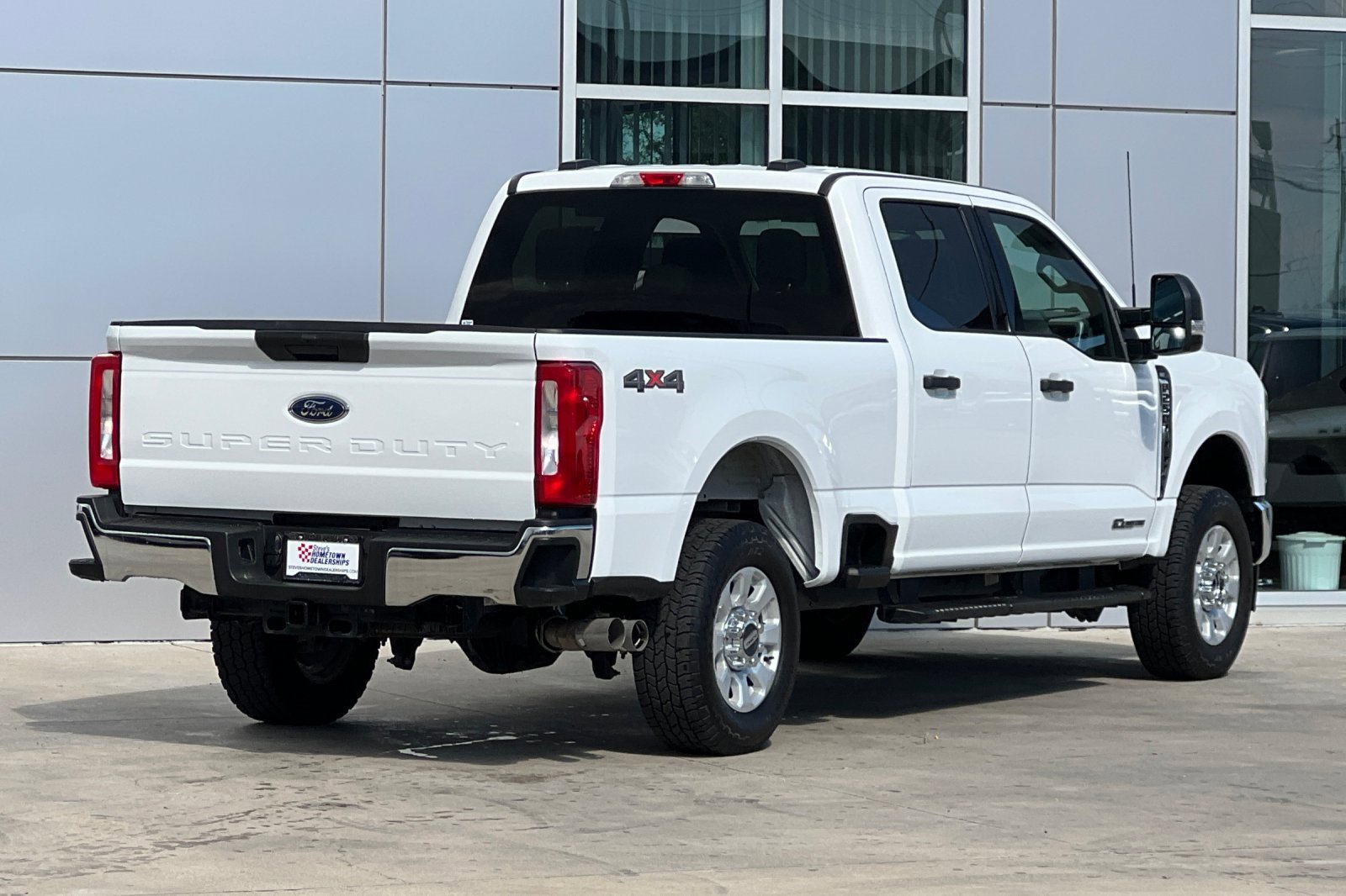 2024 Ford F-250 XLT photo 4