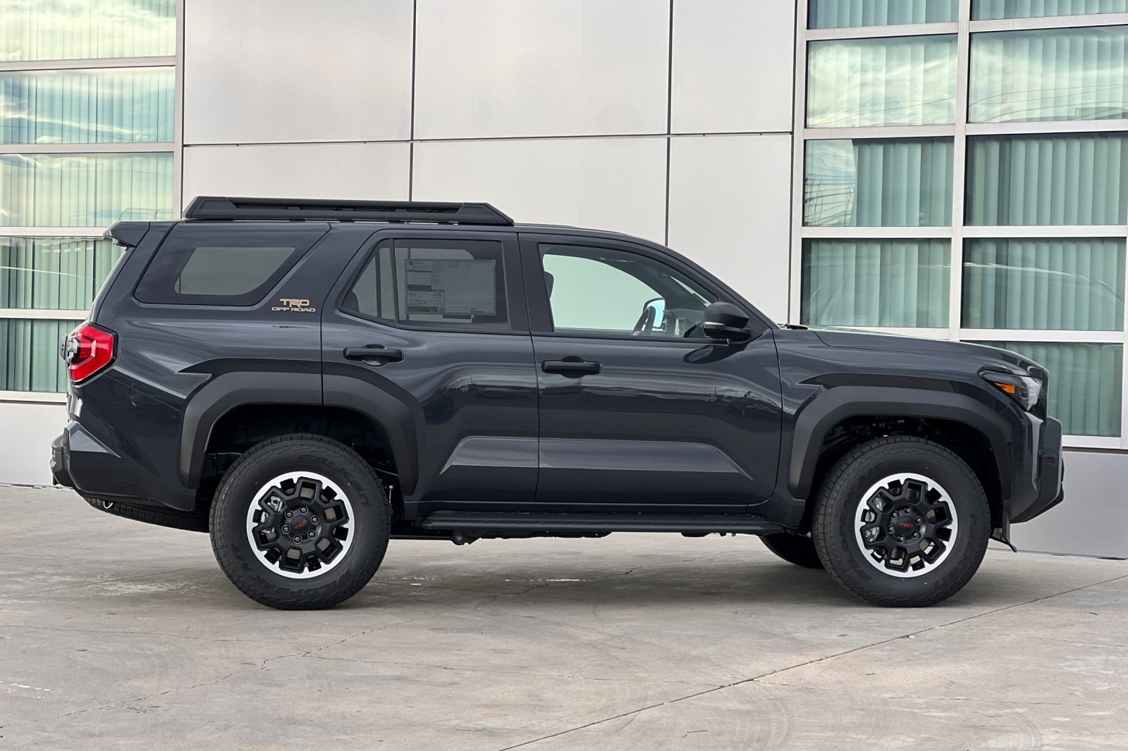 2025 Toyota 4Runner TRD Off-Road photo 3