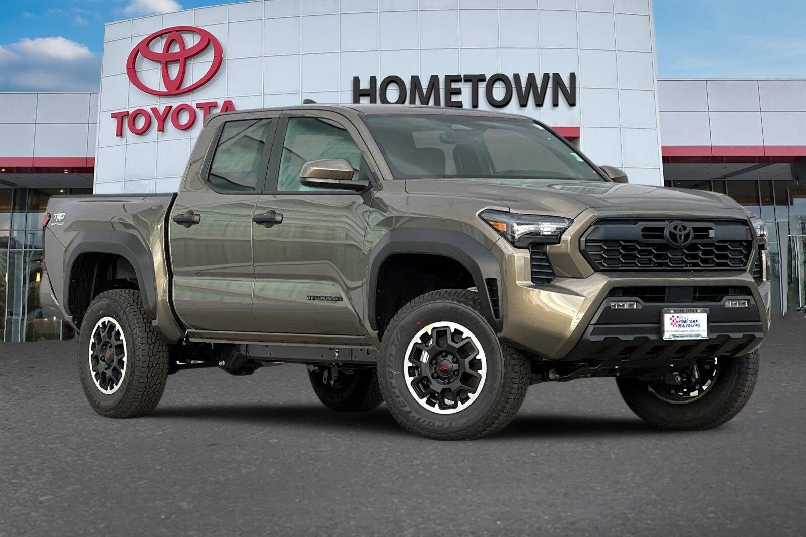 2025 Toyota Tacoma TRD Off-Road photo 2