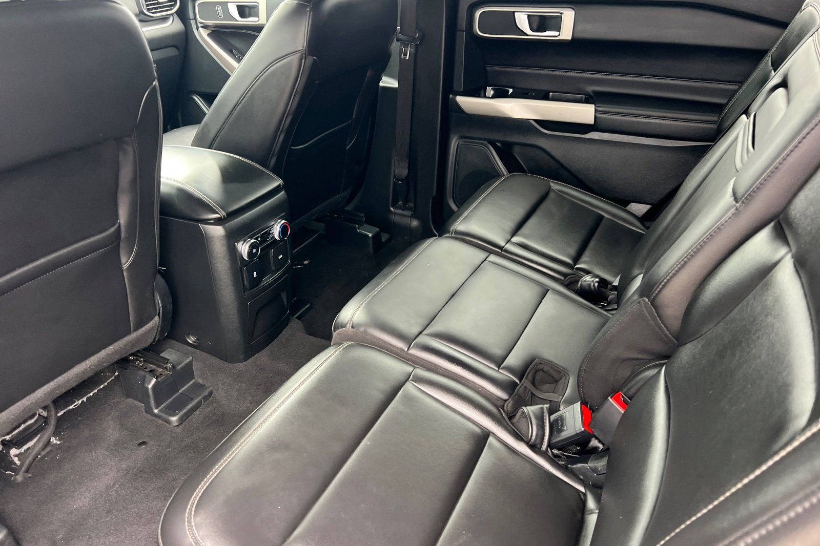 2023 Ford Explorer XLT - Photo 9