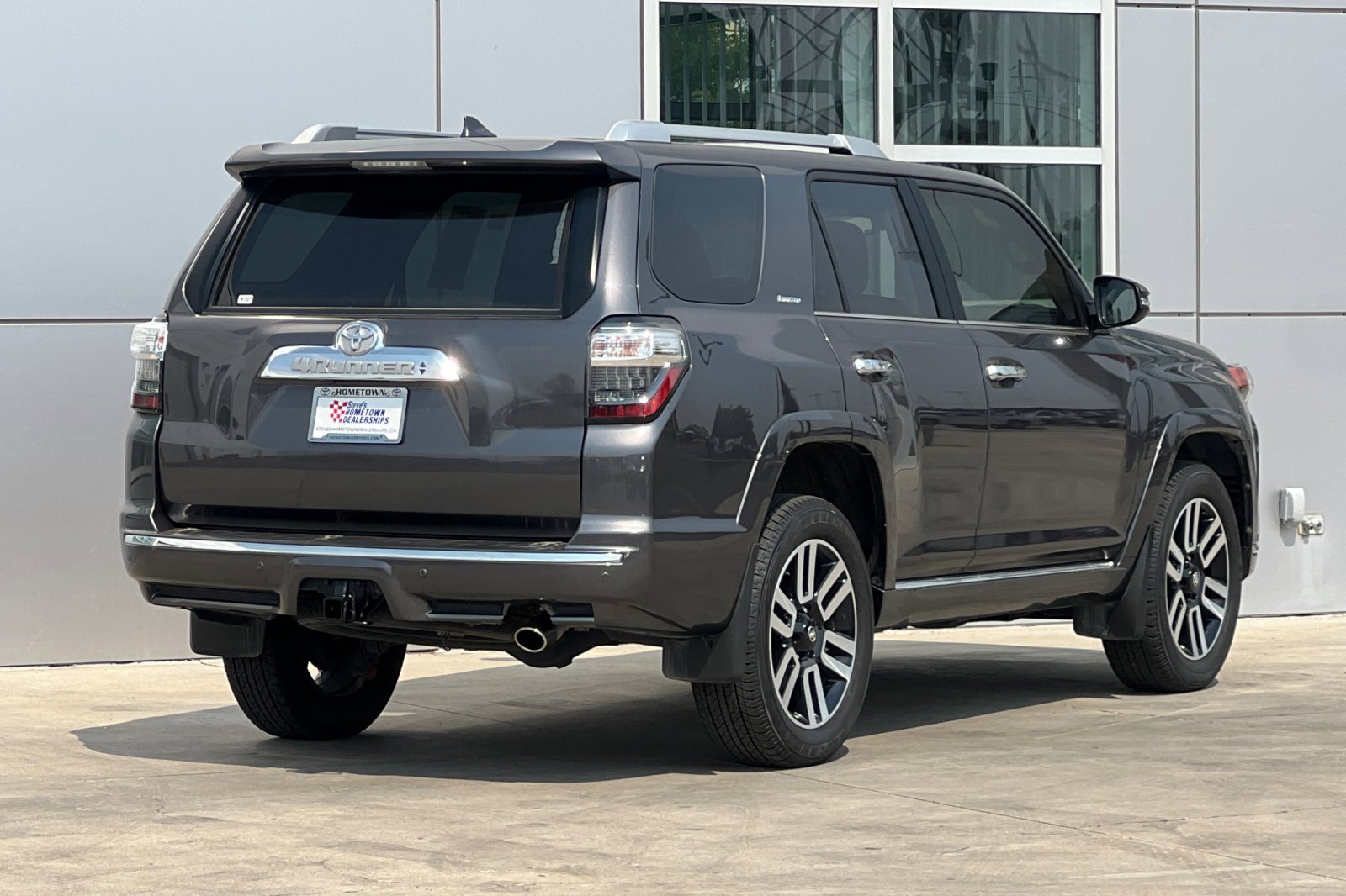 2023 Toyota 4Runner Limited photo 3