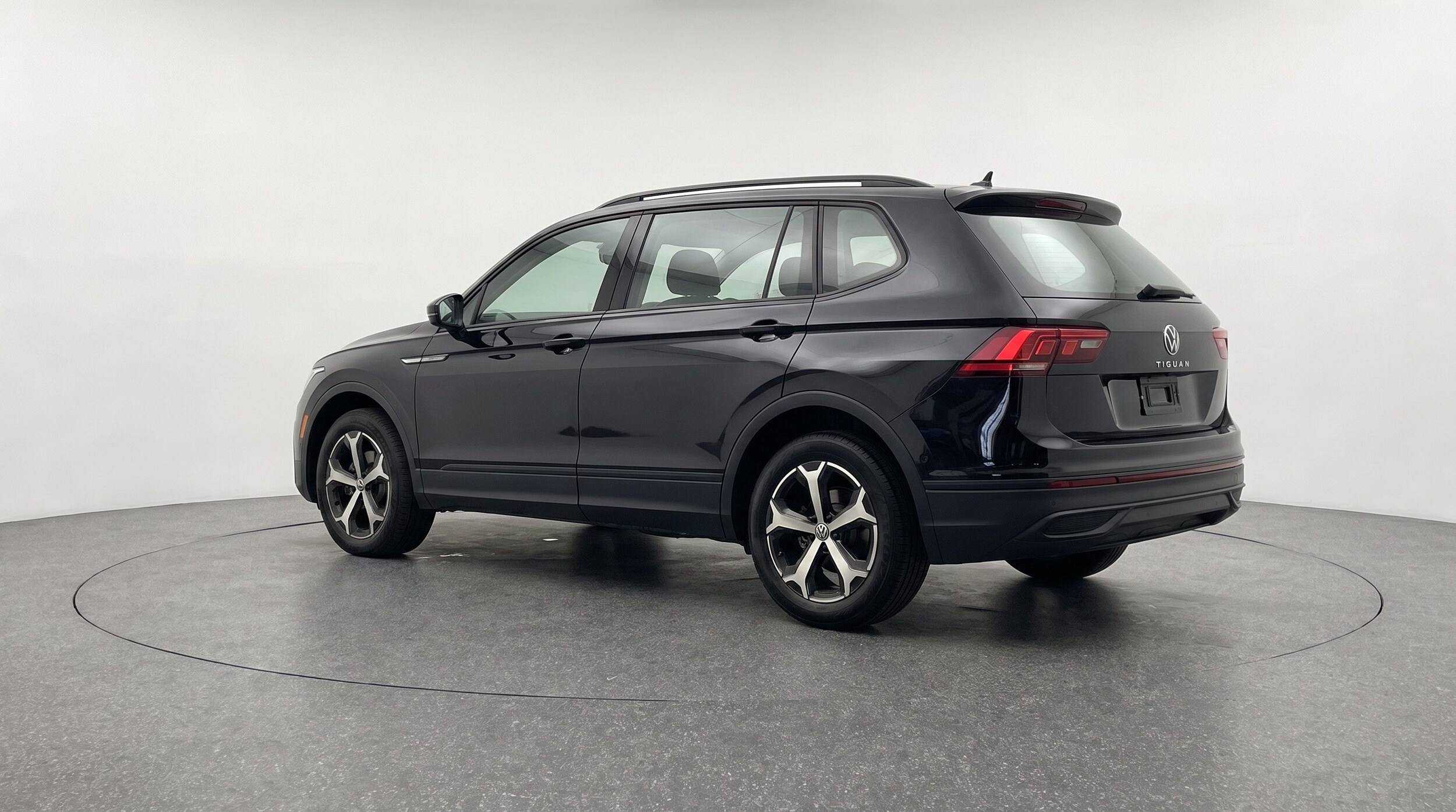 Thumbnail: 2026 Volkswagen Tiguan - 6