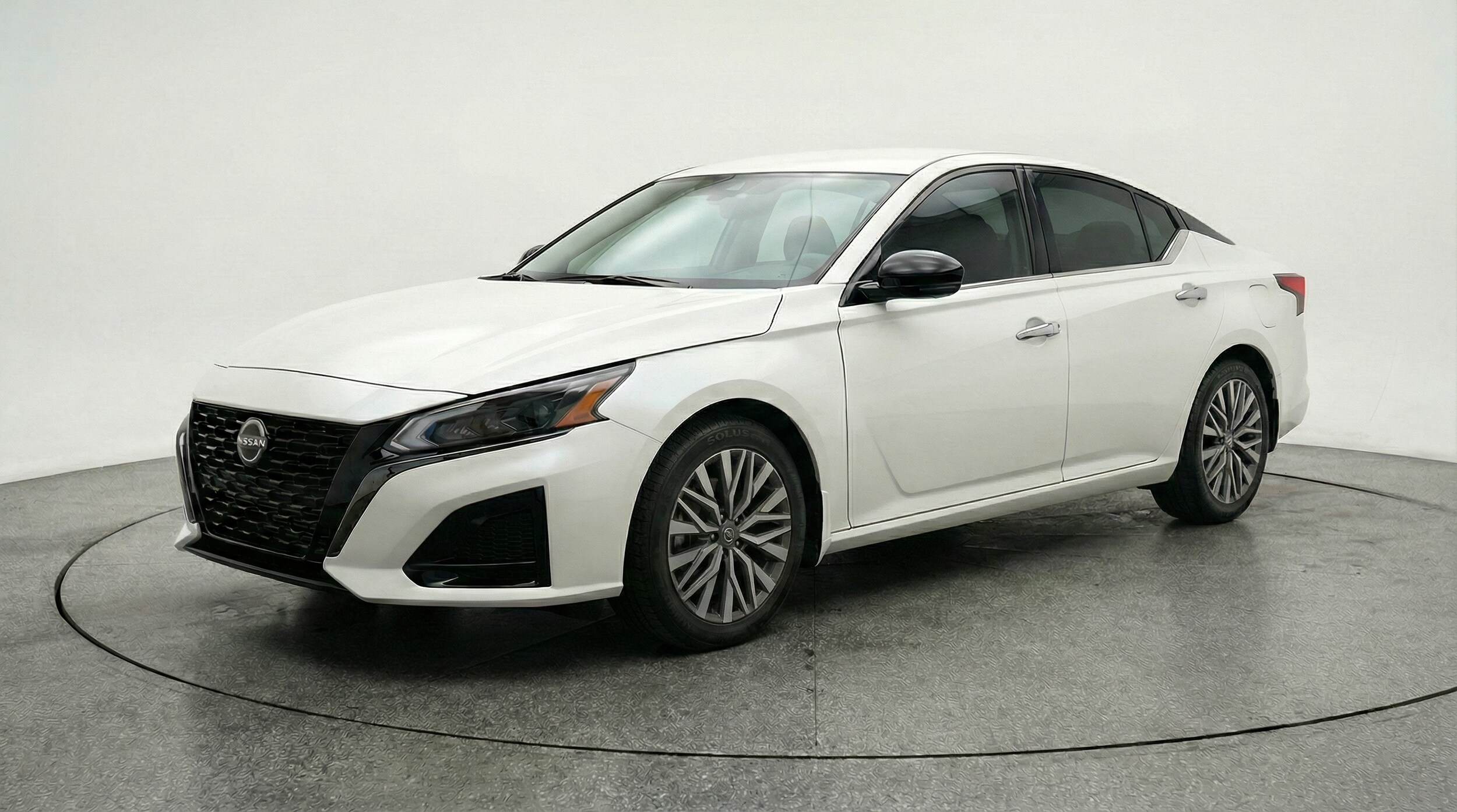 Thumbnail: 2025 Nissan Altima - 3