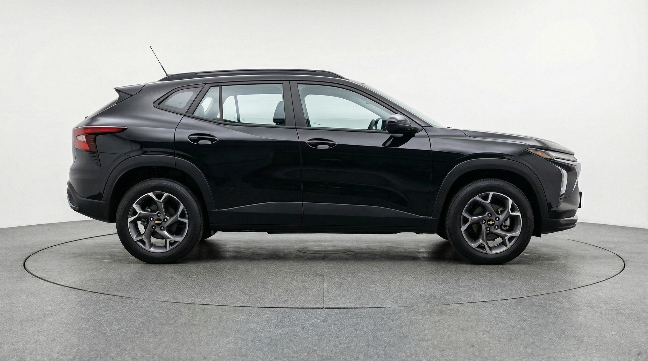 Thumbnail: 2025 Chevrolet Trax - 8