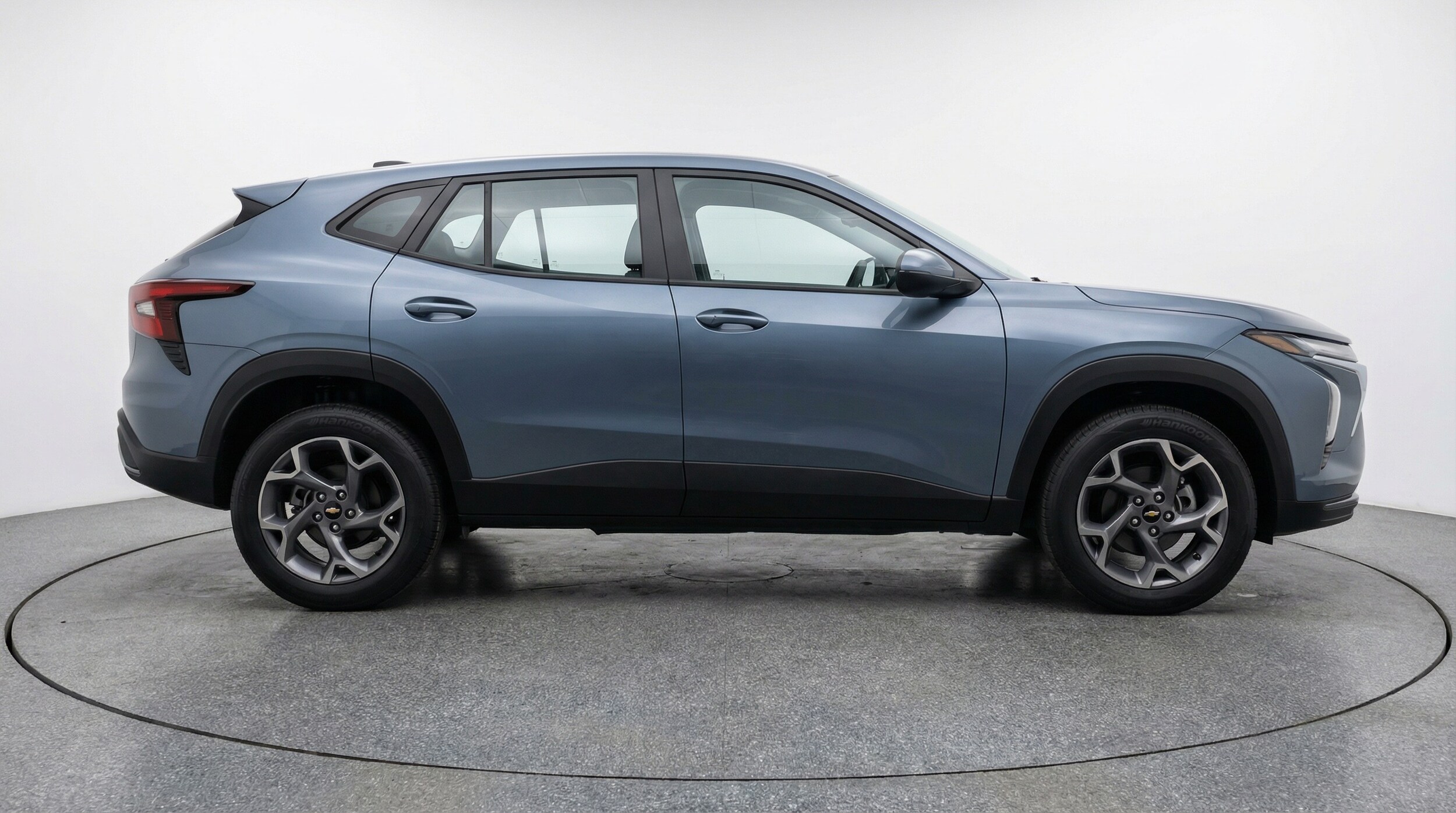 Thumbnail: 2025 Chevrolet Trax - 8