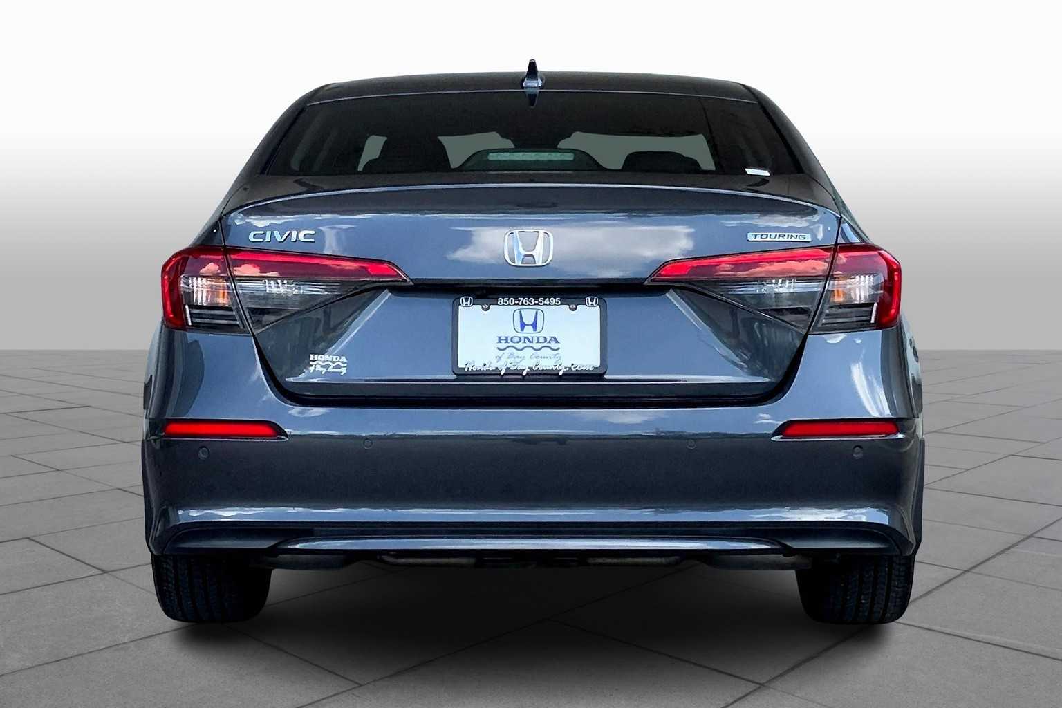 2022 Honda Civic Touring photo 3