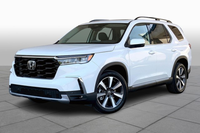 2023 Honda Pilot Touring's photo