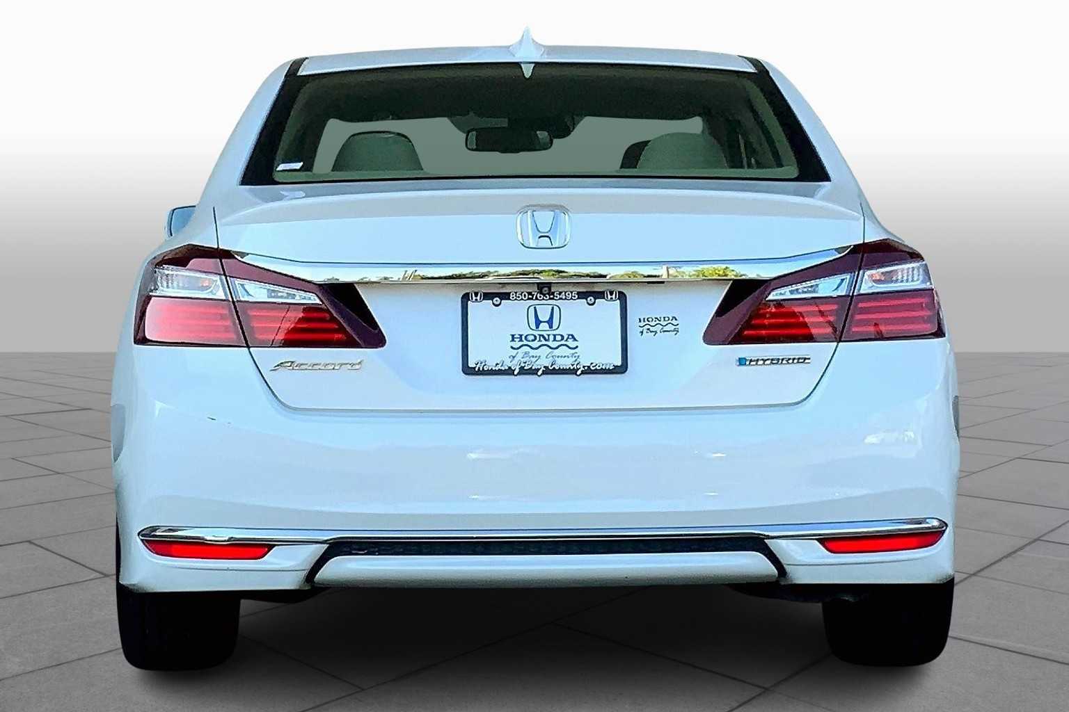 2017 Honda Accord Hybrid EX-L photo 3
