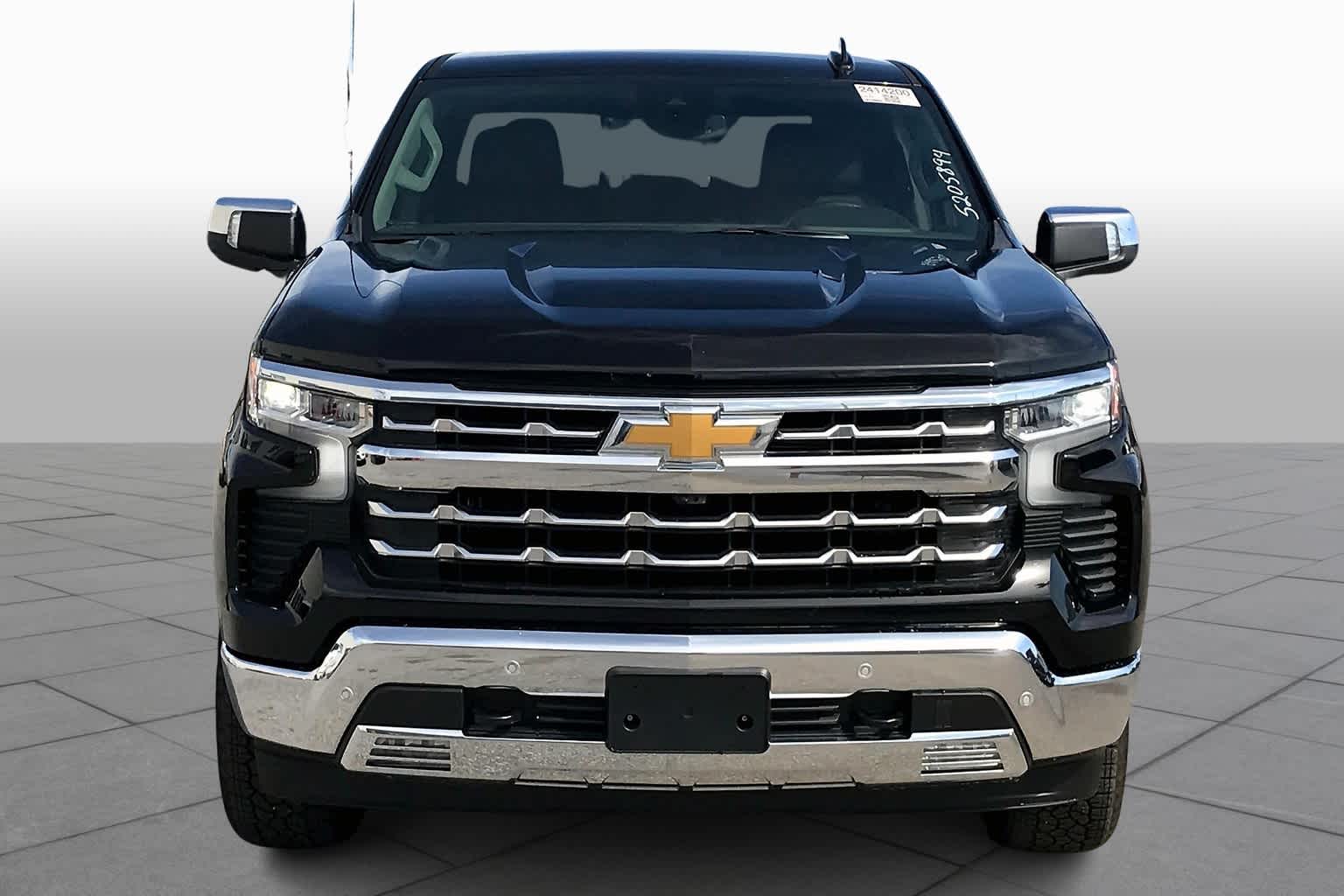 2024 Chevrolet Silverado 1500 LTZ photo 4