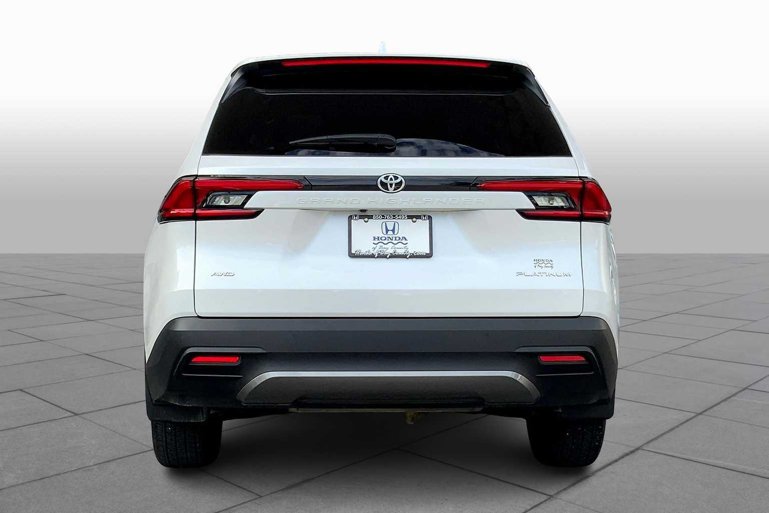 2024 Toyota Grand Highlander Platinum photo 3
