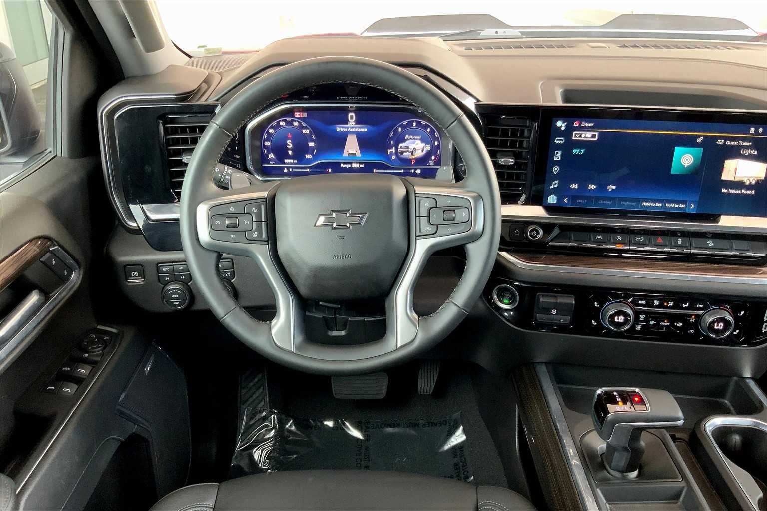 2024 Chevrolet Silverado 1500 LT Trail Boss photo 4