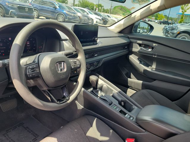 2025 Honda Accord SE - Photo 13