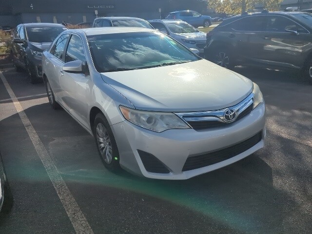 2014 Toyota Camry L photo 3