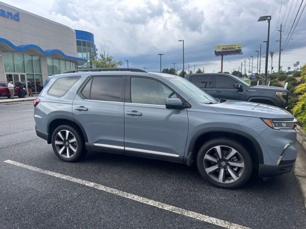 Certified 2024 Honda Pilot Touring SUV