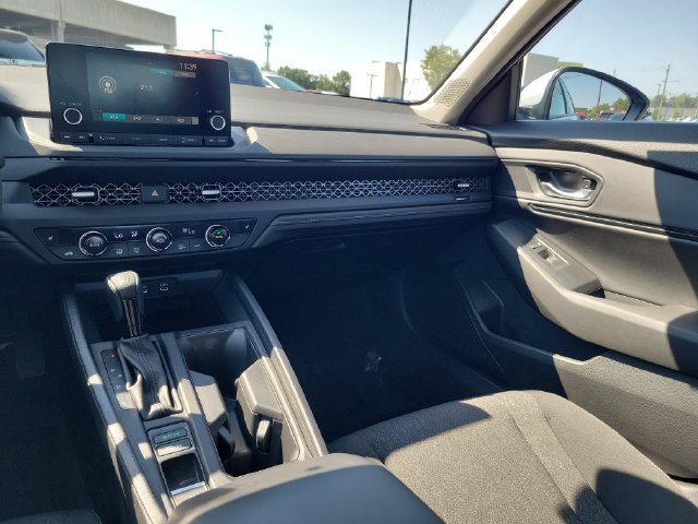 2024 Honda Accord EX - Photo 29
