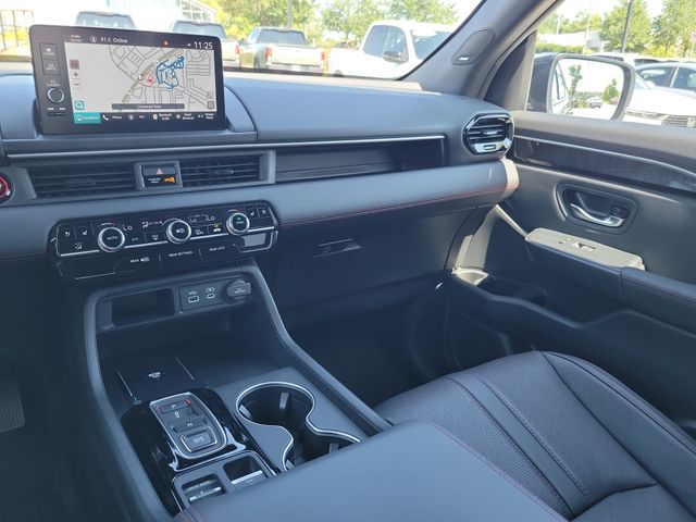 2025 Honda Pilot Black Edition - Photo 32