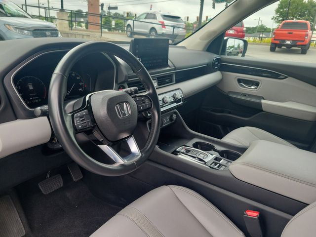 2025 Honda Pilot EX-L - Photo 13