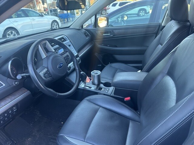 2017 Subaru Outback 2.5i Limited photo 4
