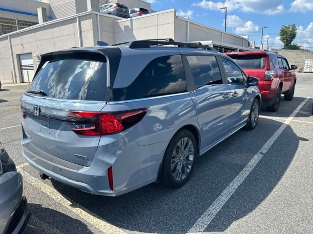 Certified 2025 Honda Odyssey Touring Van