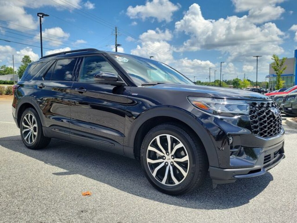 Used 2025 Ford Explorer ST-Line SUV