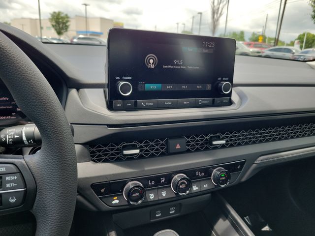 2025 Honda Accord SE - Photo 18