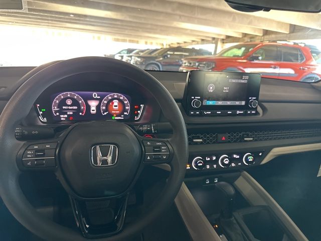 2025 Honda Accord SE - Photo 10