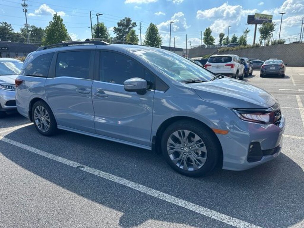 Certified 2025 Honda Odyssey Touring Van