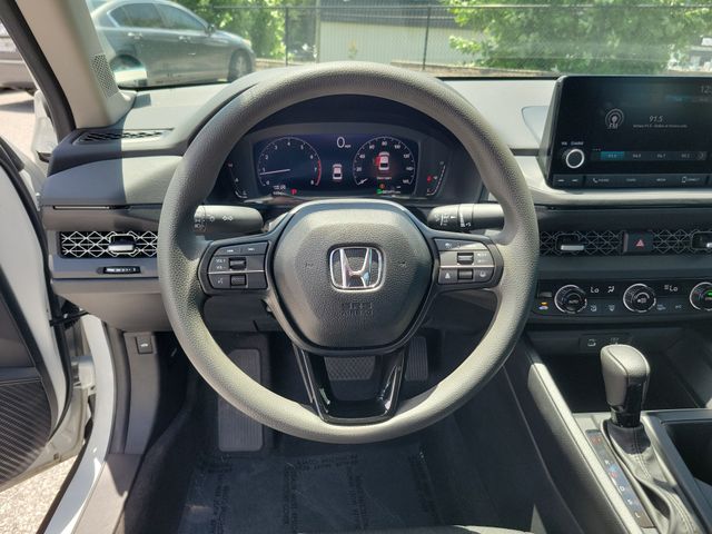 2025 Honda Accord SE - Photo 28