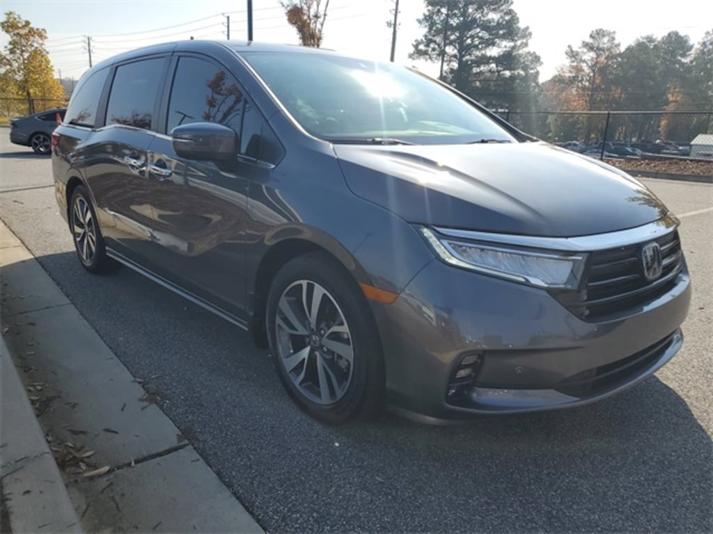 Certified 2023 Honda Odyssey Touring Van