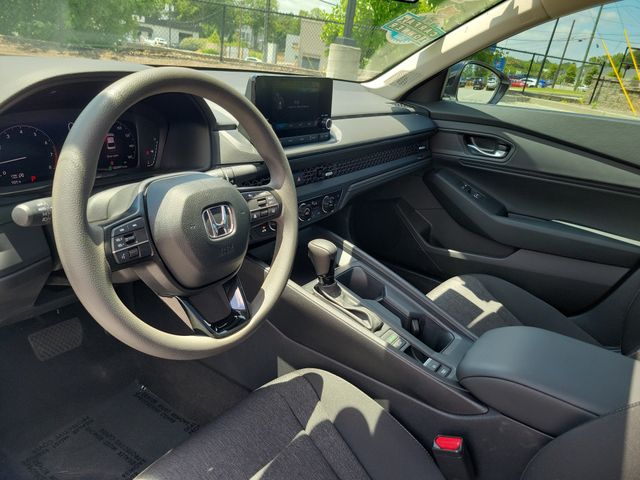 2025 Honda Accord SE - Photo 12