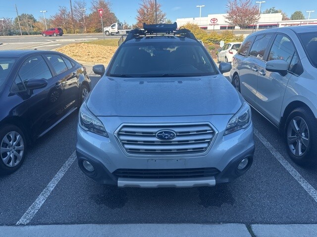 2017 Subaru Outback 2.5i Limited photo 2