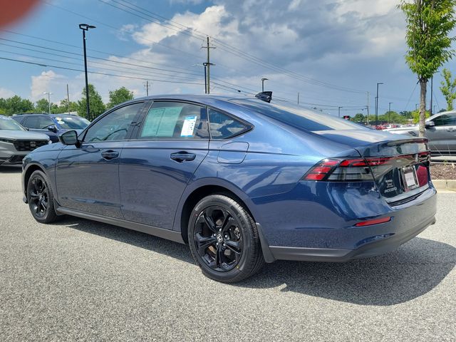 2025 Honda Accord SE - Photo 6