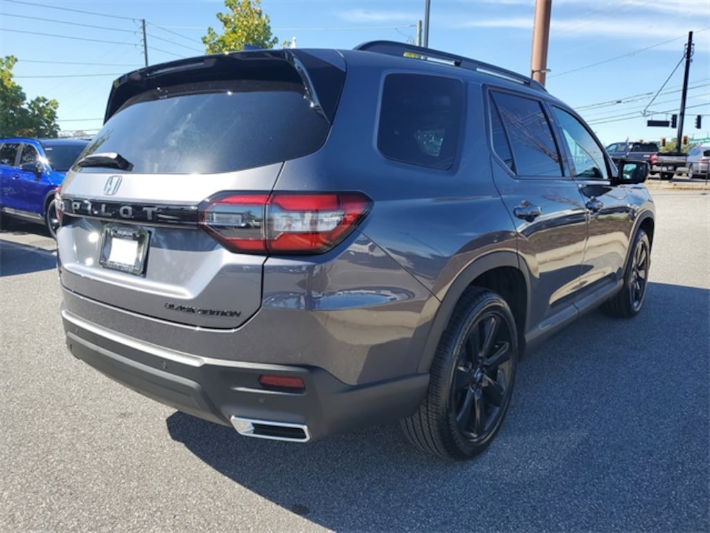 Certified 2025 Honda Pilot Black Edition SUV