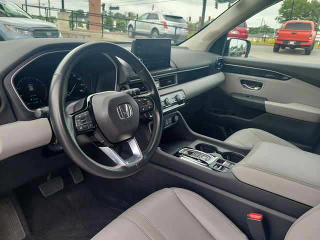 2025 Honda Pilot EX-L - Photo 13