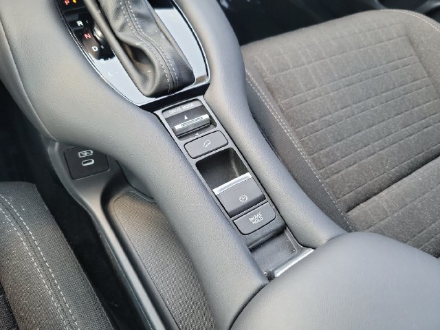 2025 Honda HR-V LX - Photo 23